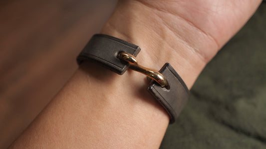 牛仔布菊花扣皮革手帶